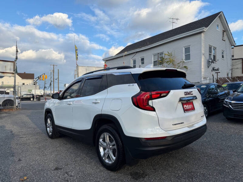 2018 GMC Terrain SLE photo 4