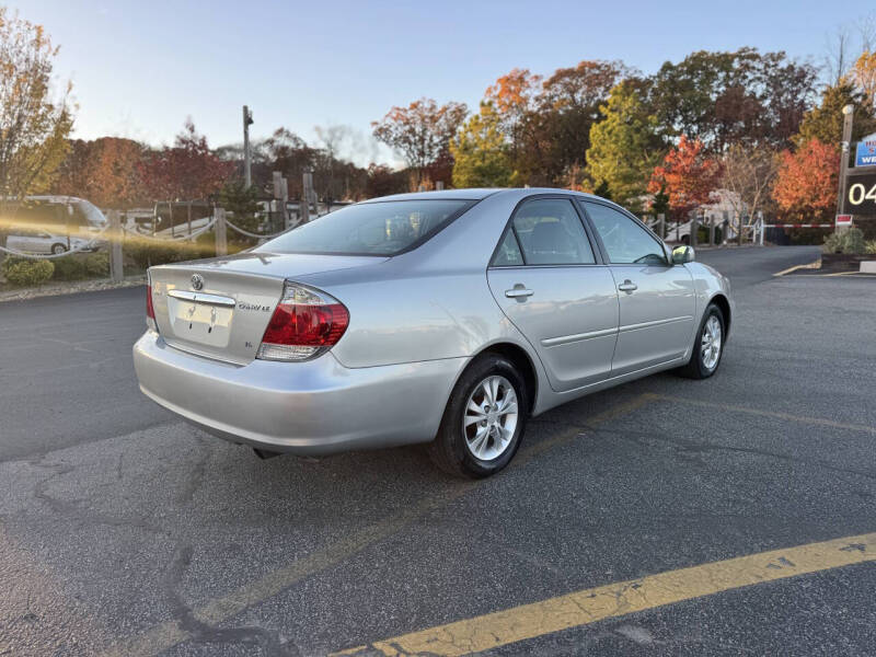 2005 Toyota Camry LE V6