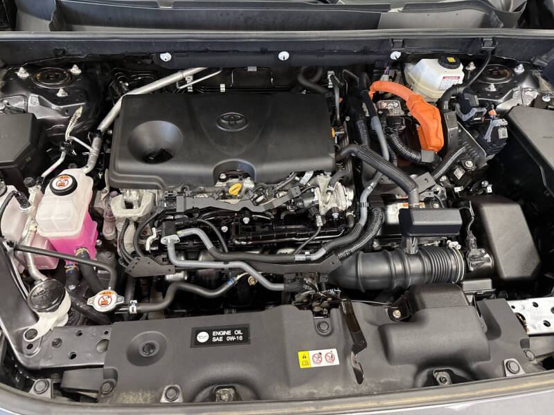 2022 Toyota RAV4 Hybrid XLE