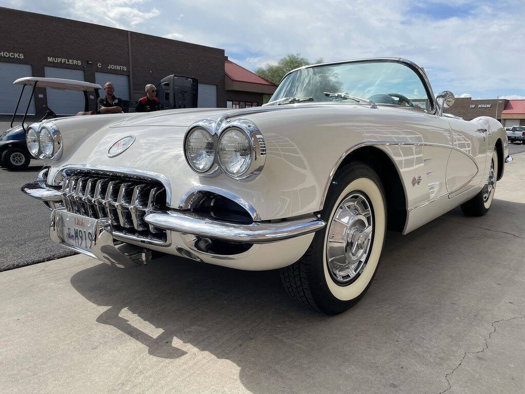 1959 Chevrolet Corvette 26