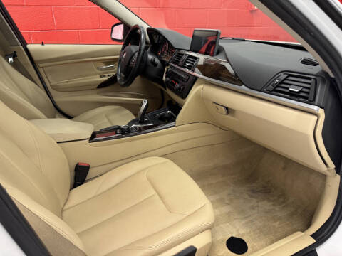 2015 BMW 3 Series 320i