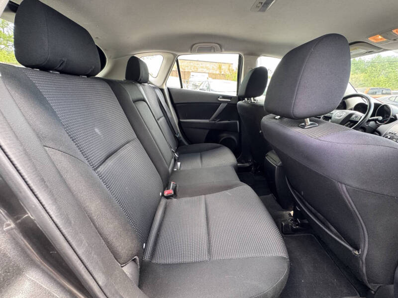 2013 Mazda MAZDA3 i Touring