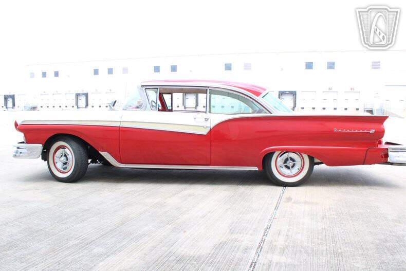 1957 Ford Fairlane