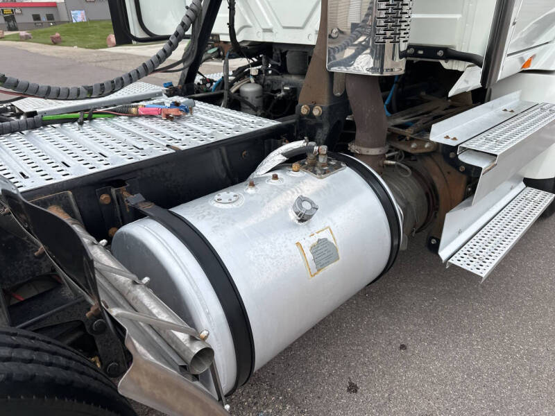 2021 International RH613