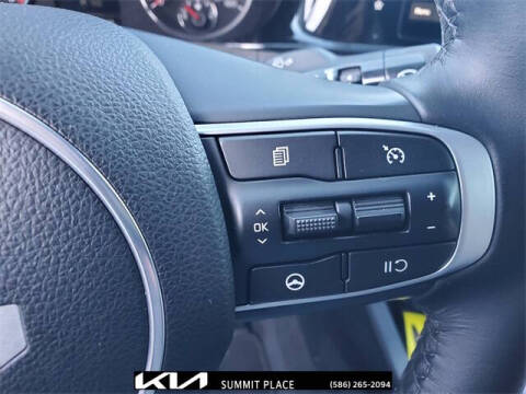 2023 Kia K5 EX
