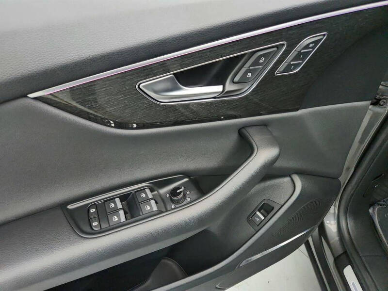 2019 Audi Q8 quattro Premium Plus 55 TFSI