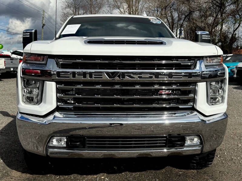 2023 Chevrolet Silverado 2500HD LTZ photo 3