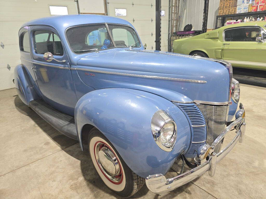 1940 Ford DELUXE V8 110