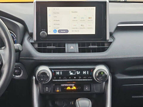 2023 Toyota RAV4 Hybrid XLE