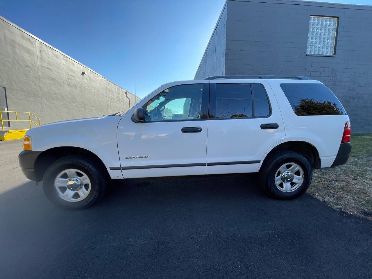 2004 Ford Explorer for sale at M & P Auto Sales in Saddle Brook, NJ