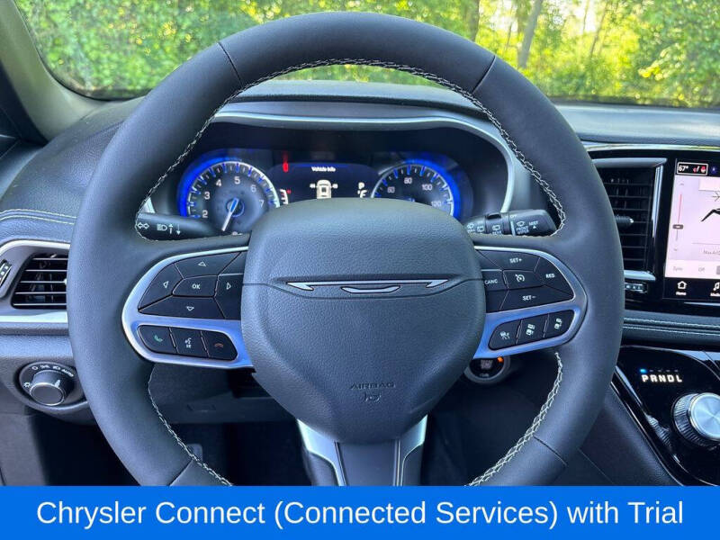 2027 Chrysler Pacifica Select