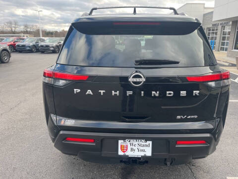 2023 Nissan Pathfinder SV