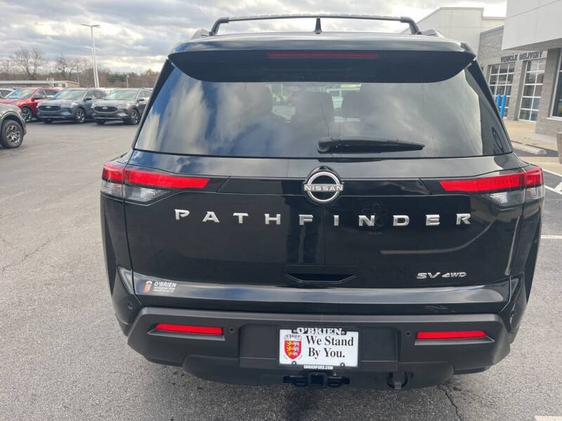 2023 Nissan Pathfinder SV