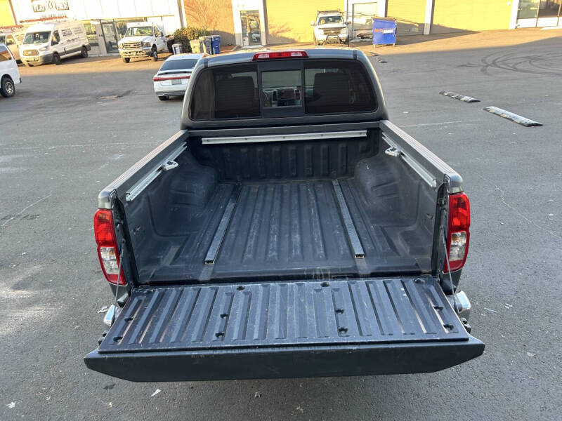 2016 Nissan Frontier SV