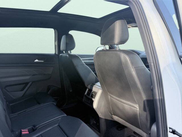 2021 Volkswagen Atlas Cross Sport V6 SE R-Line