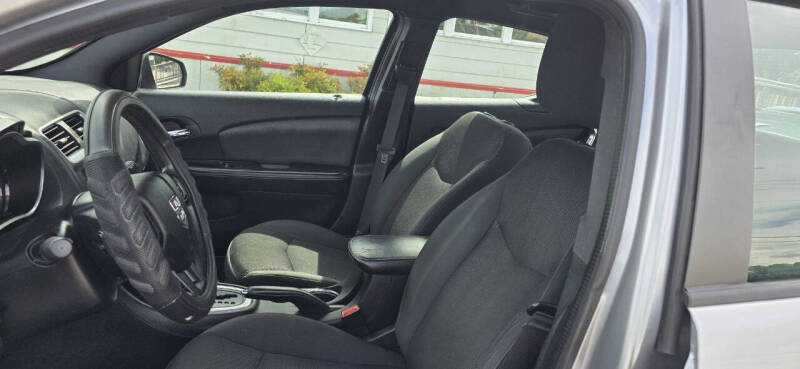 2014 Dodge Avenger SE