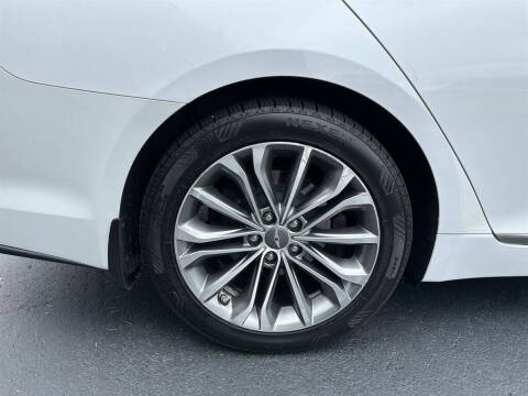2016 Hyundai Genesis