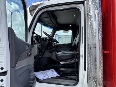 2017 Peterbilt 567