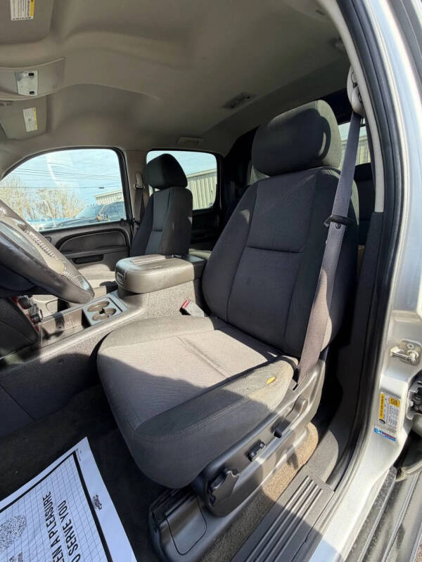 2011 Chevrolet Avalanche LS