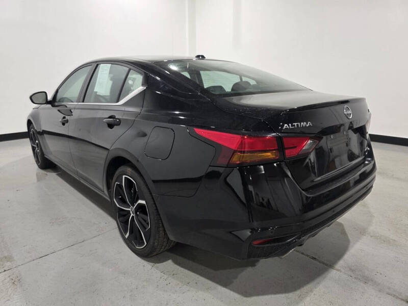 2025 Nissan Altima 2.5 SR