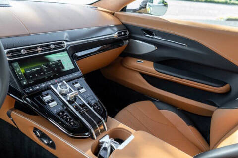 2025 Aston Martin Vantage