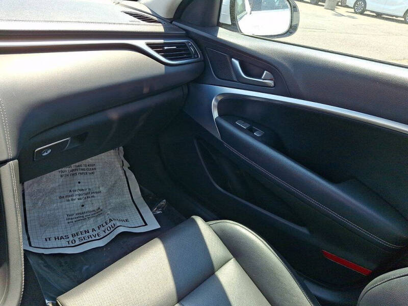 2023 Genesis G70