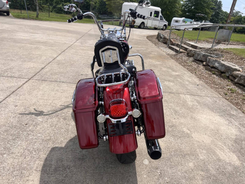 2016 Harley-Davidson FLD