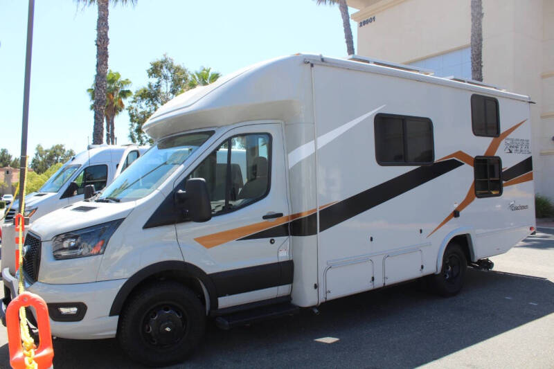 2023 Ford Transit Cutaway Base's photo