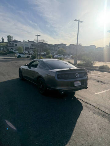 2013 Ford Mustang V6 Premium