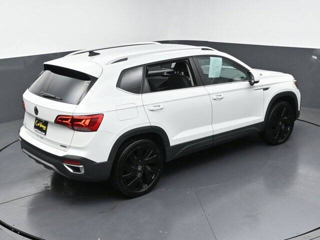 2024 Volkswagen Taos SE 4Motion