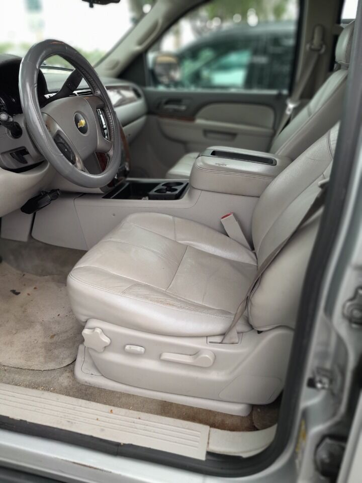 2013 Chevrolet Tahoe  - $8,950