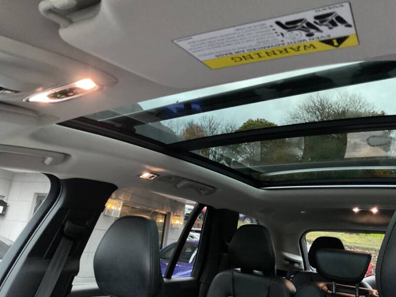 2016 Volvo XC90 T6 Momentum