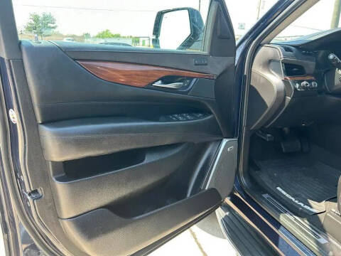 2019 Cadillac Escalade Luxury