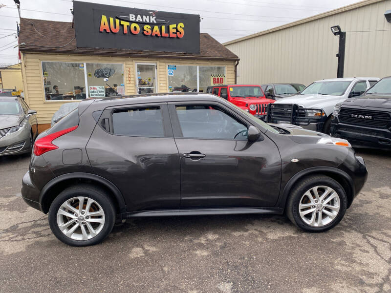 2013 Nissan JUKE for sale at BANK AUTO SALES in Wayne MI