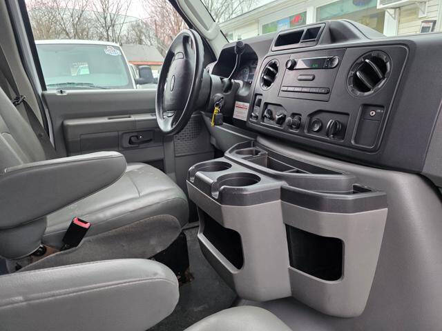 2012 Ford E-Series E-350 SD