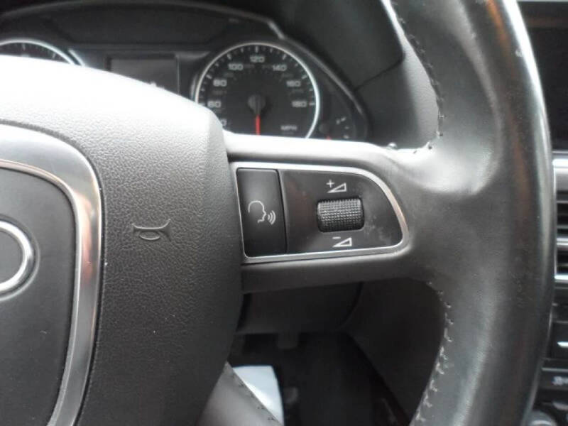 2012 Audi Q5 2.0T quattro Premium Plus