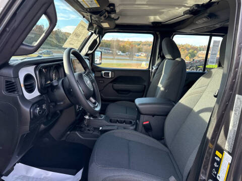 2026 Jeep Gladiator Sport