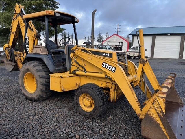 1999 John Deere 310E for sale at DirtWorx Equipment - Used Equipment in Woodland WA