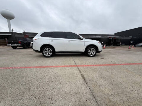 2015 Mitsubishi Outlander SE