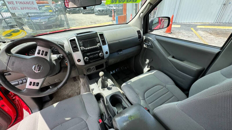 2017 Nissan Frontier SV