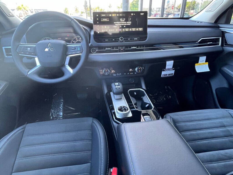 2025 Mitsubishi Outlander Trail Edition