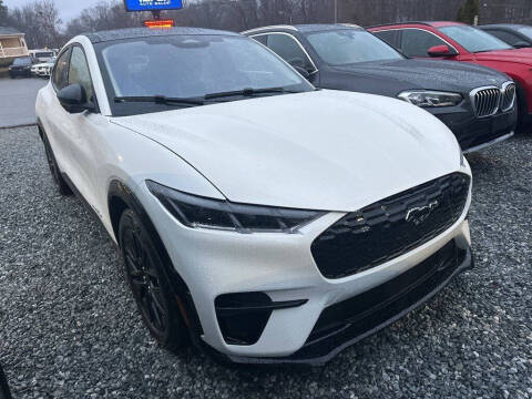 2025 Ford Mustang Mach-E Premium