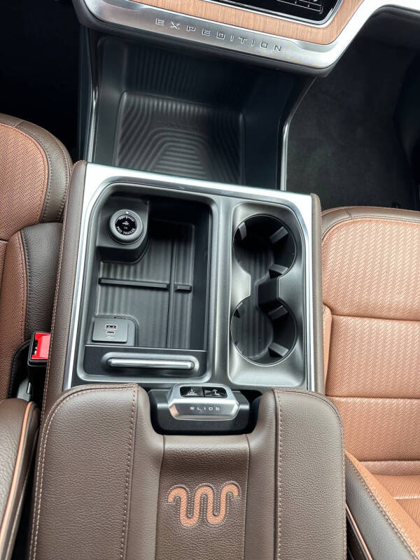 2026 Ford Expedition MAX King Ranch