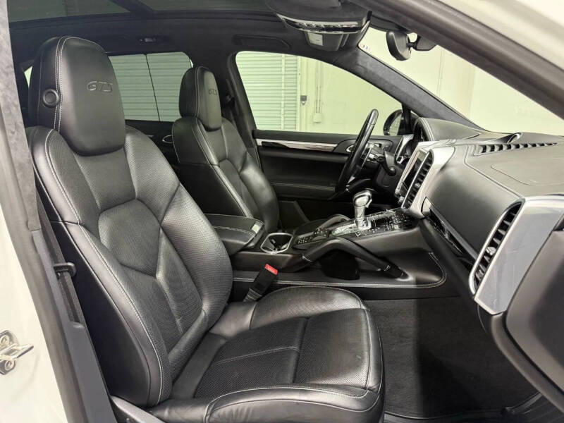 2018 Porsche Cayenne GTS