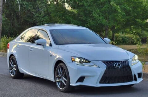 2016 Lexus IS 300 for sale at CLEAR CHOICE AUTOMOTIVE in Milwaukie OR