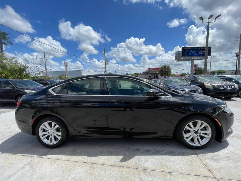 2016 Chrysler 200 Limited