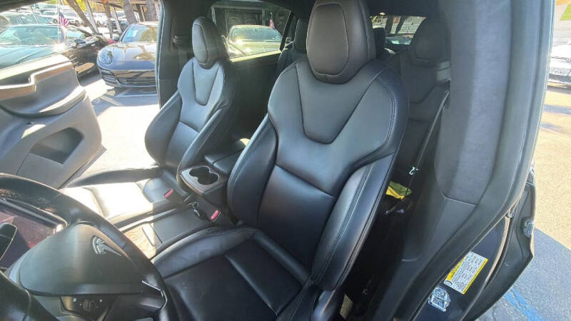 2021 Tesla Model X Long Range Plus