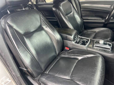 2019 Chrysler 300 Touring