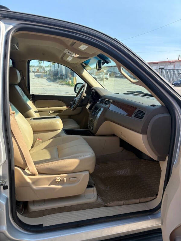 2011 GMC Yukon XL SLT