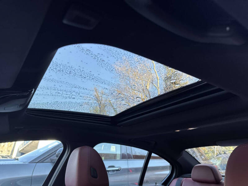 2023 BMW 3 Series 330i xDrive